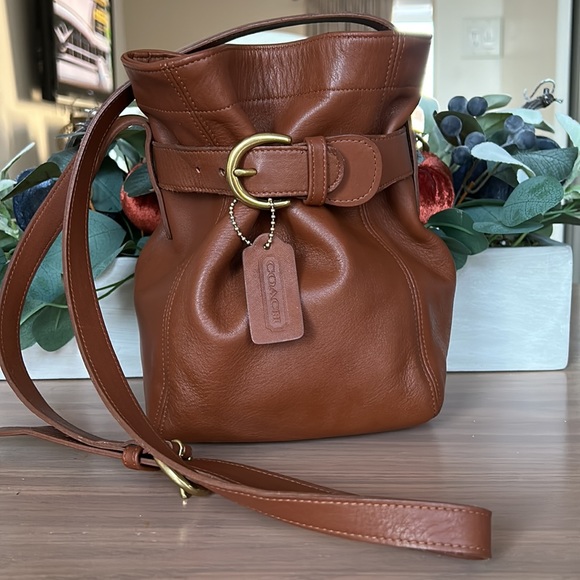 Coach Handbags - Vintage Coach British Tan Soho Belted Leather Bucket Bag #4156